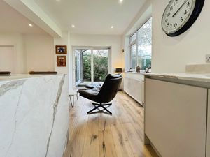 Photo 41- click for photo gallery